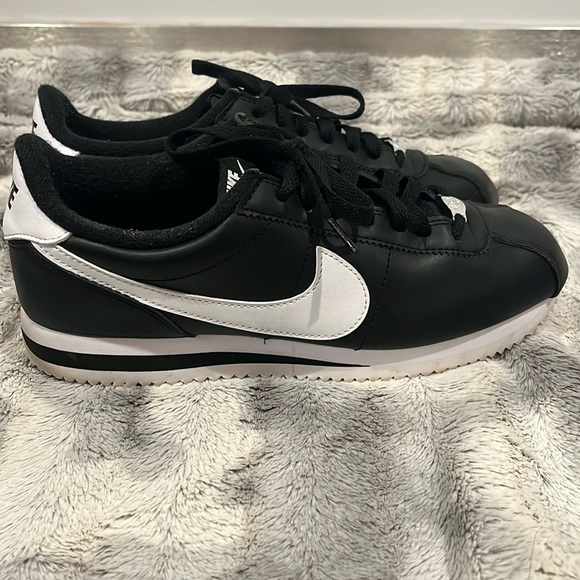 MEN’S NIKE CORTEZ CASUAL SHOE - Picture 5 of 6